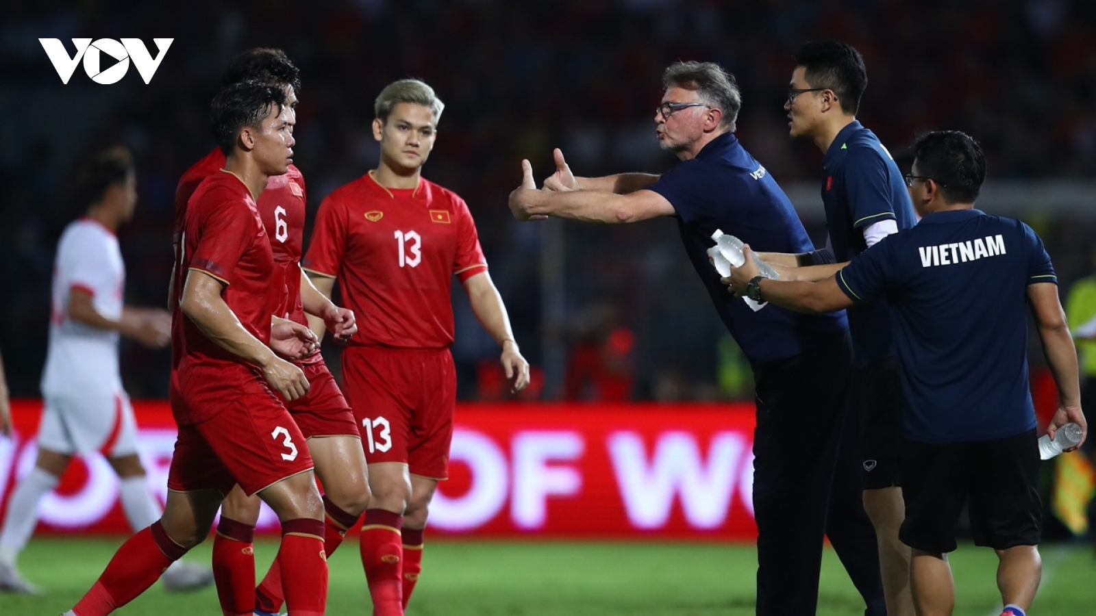 ĐT Việt Nam 1-0 Hong Kong (Trung Quốc): Màn ra mắt nhiều vết gợn của thầy Troussier